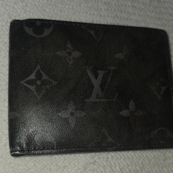 Louis Vuitton Black Key & Card Holder Iconic Design - Picture 1 of 5